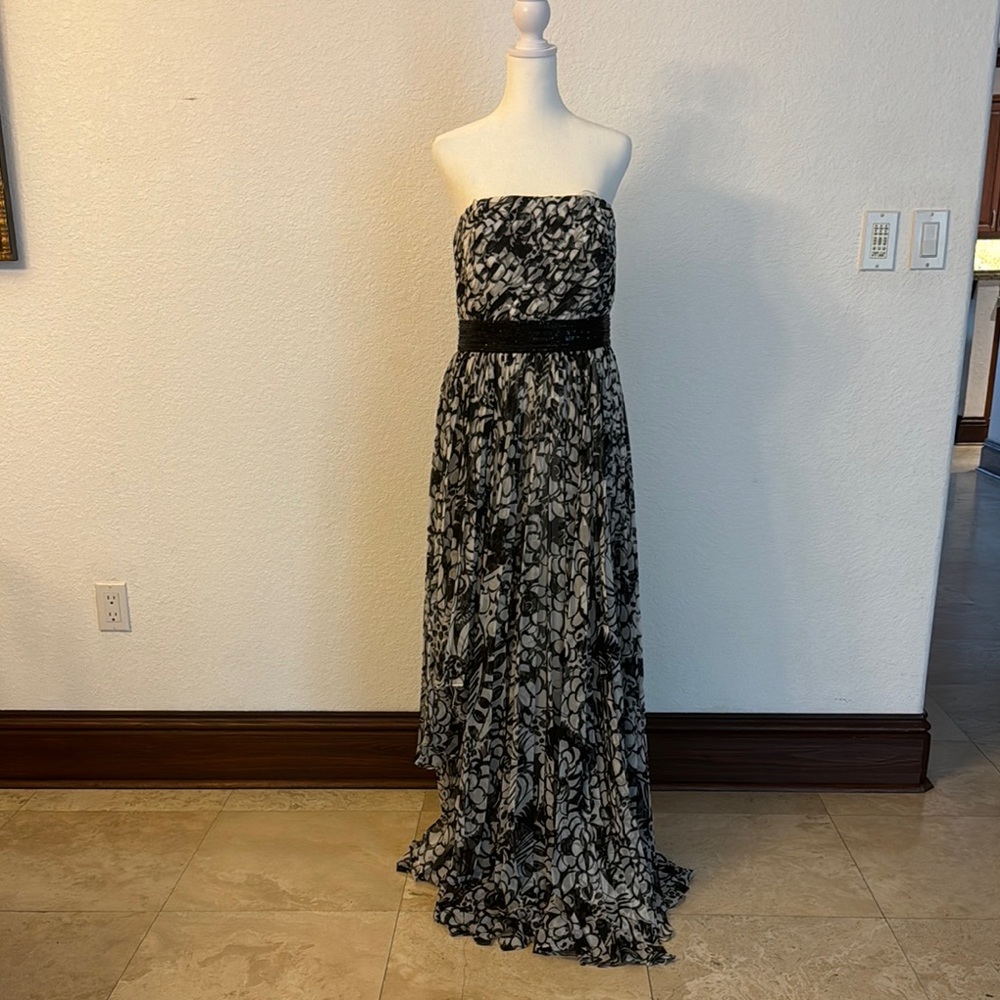 Carmen Marc Valvo Black and White Strapless Gown